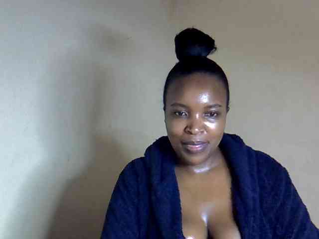 sexyveemani webcam