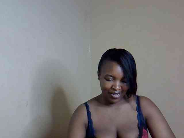 sexyveemani webcam