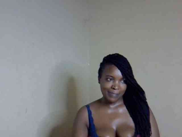 sexyveemani webcam