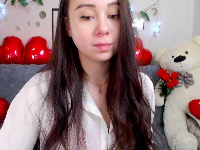 le modèle WOWalina est en webcam porno dans un show sur le site bongacams, il possède les tags suivants: White/Caucasian,Brunette,Trimmed