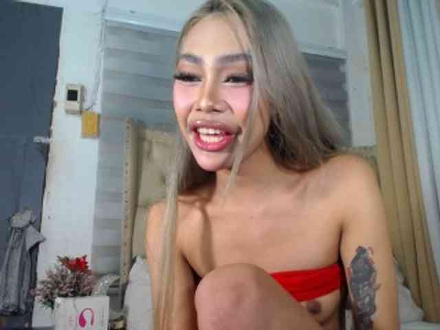 InnocentYanixx69 Live Webcam on BongaCams