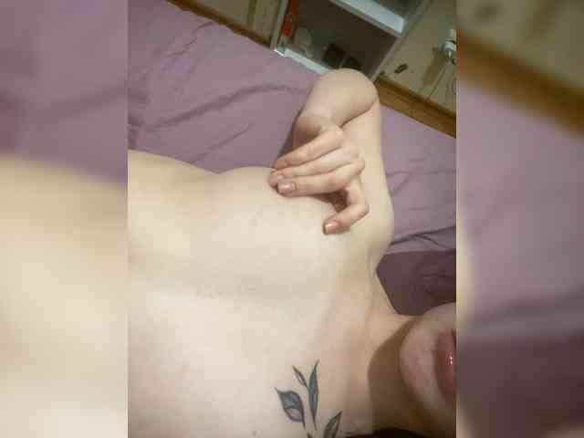 Kissy16 Live Webcam on BongaCams