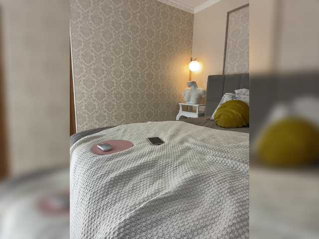 go to chat with VICTORIA_