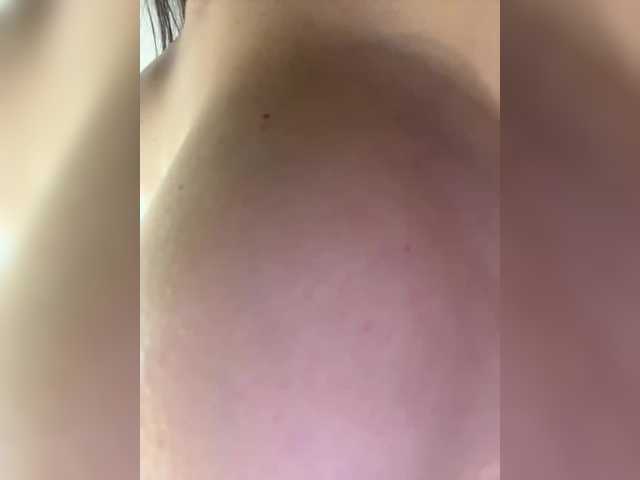 Vikusha's BongaCams show and profile