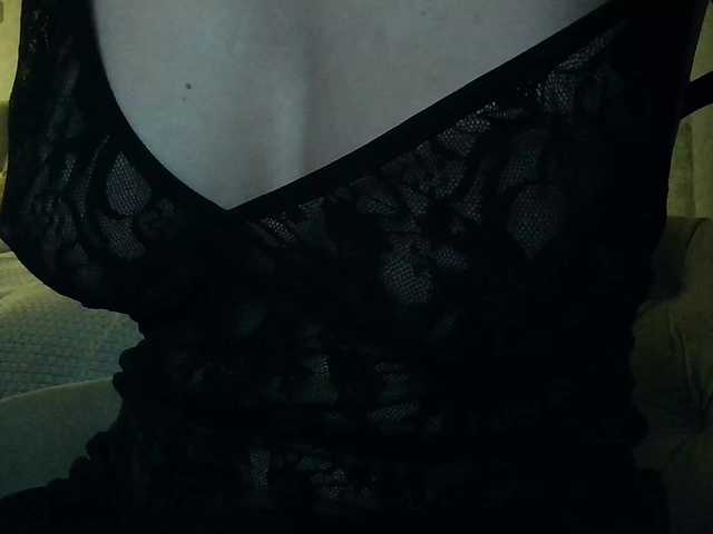 Vikusha's BongaCams show and profile