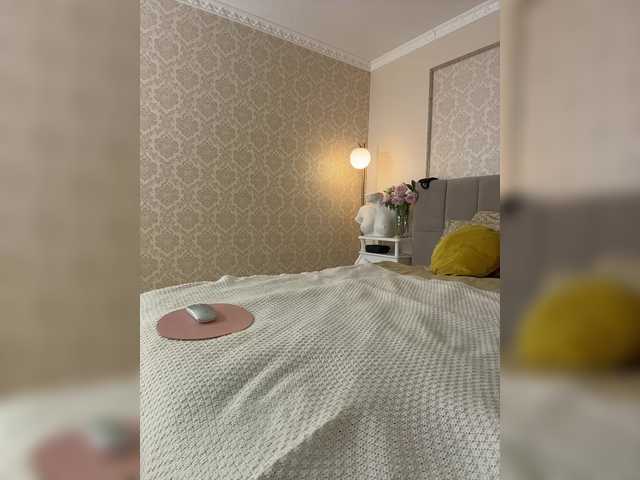 go to chat with VICTORIA_