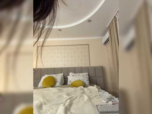 go to chat with VICTORIA_