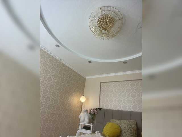 go to chat with VICTORIA_