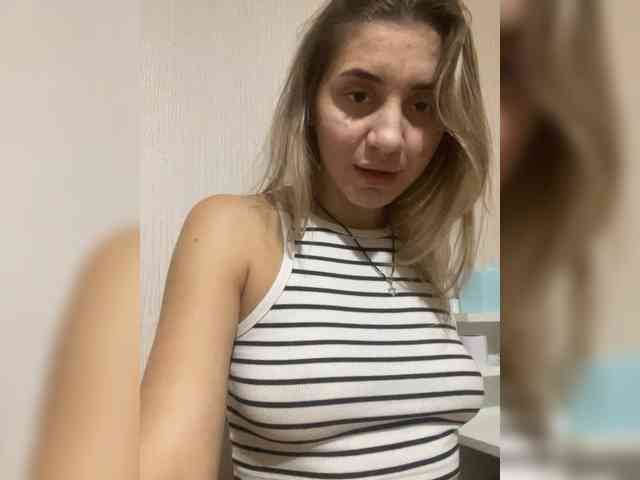 Aleksandra1223 webcam