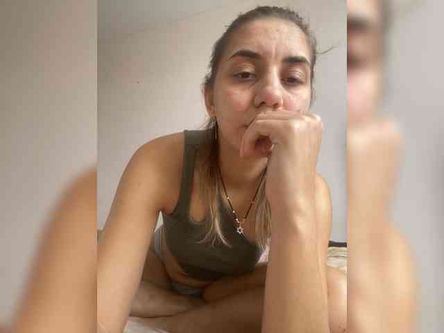 Aleksandra1223 webcam