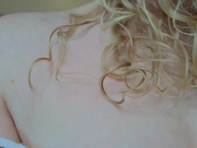 Admire 18 years old emilyshepard1 from BongaCams emilyshepard1 from BongaCams