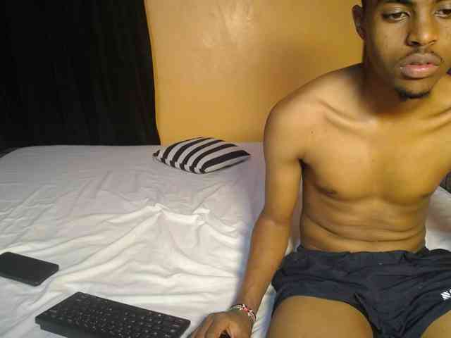 BoonieAndClyde webcam