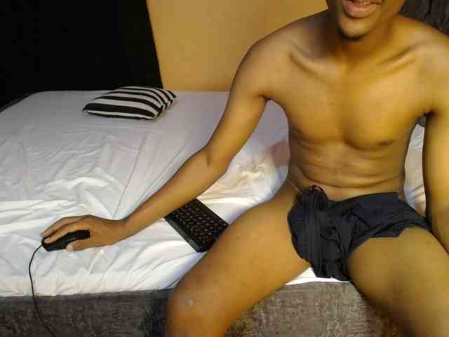 BoonieAndClyde webcam