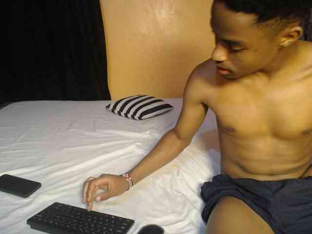 BoonieAndClyde webcam