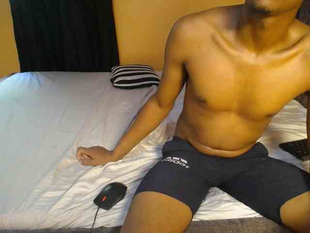 BoonieAndClyde webcam