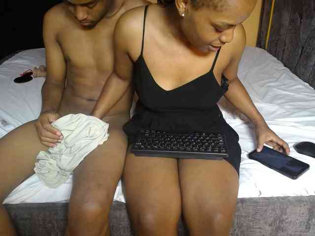 BoonieAndClyde webcam