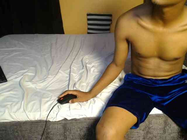 BoonieAndClyde webcam