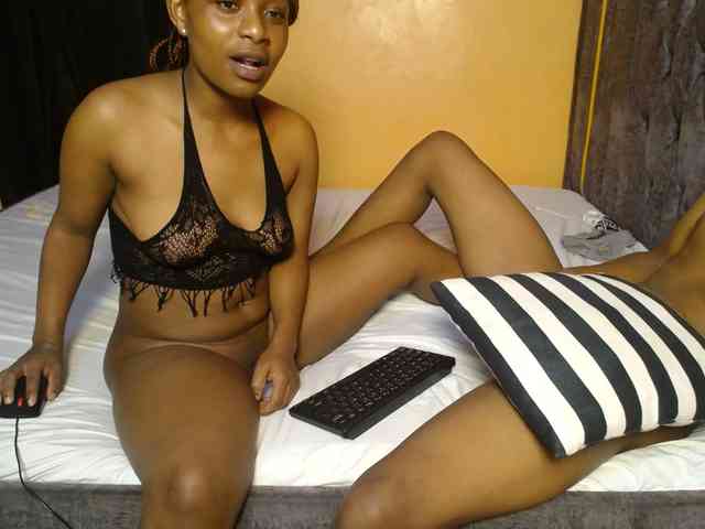 BoonieAndClyde Live Webcam on BongaCams