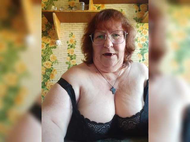 TUTSI6 – webcam model profile photo