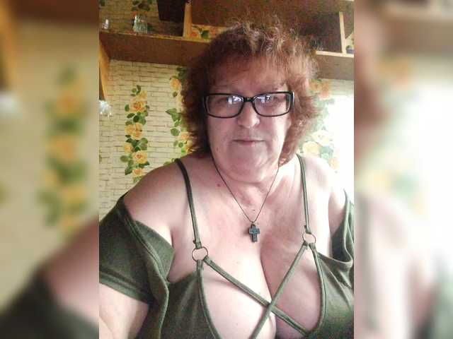 Sexy TUTSI6 wants you to fuck her body now TUTSI6 from BongaCams
