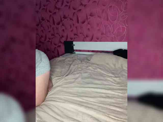 Queen-of-squirt webcam