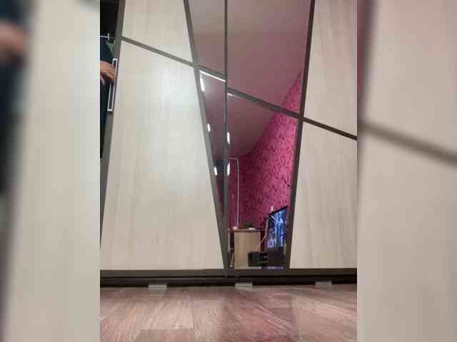 Queen-of-squirt webcam