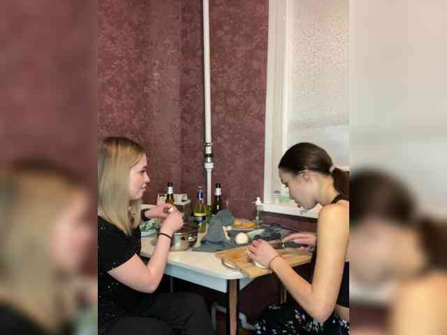 Queen-of-squirt webcam