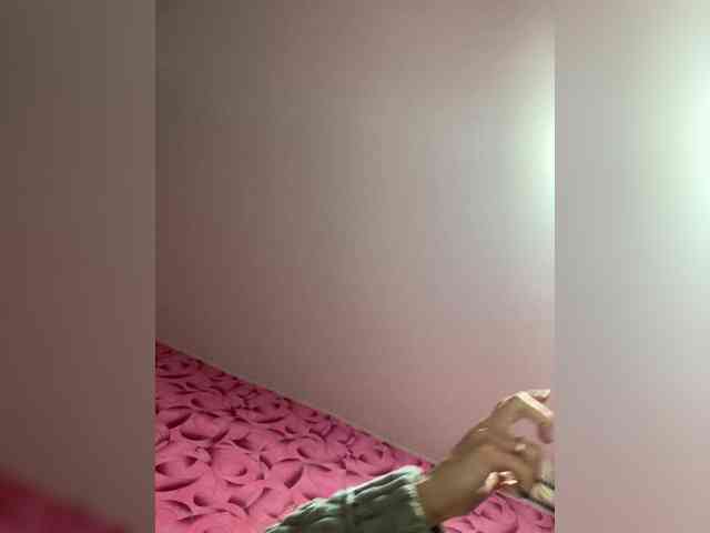 Queen-of-squirt webcam