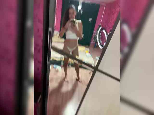 Queen-of-squirt webcam