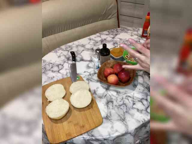 Queen-of-squirt webcam