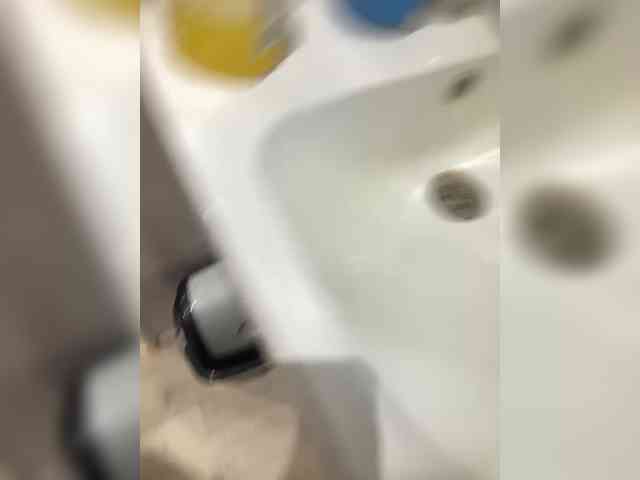 Queen-of-squirt webcam