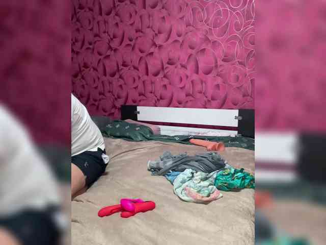 Queen-of-squirt webcam