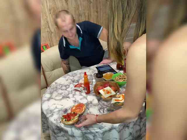 Queen-of-squirt webcam