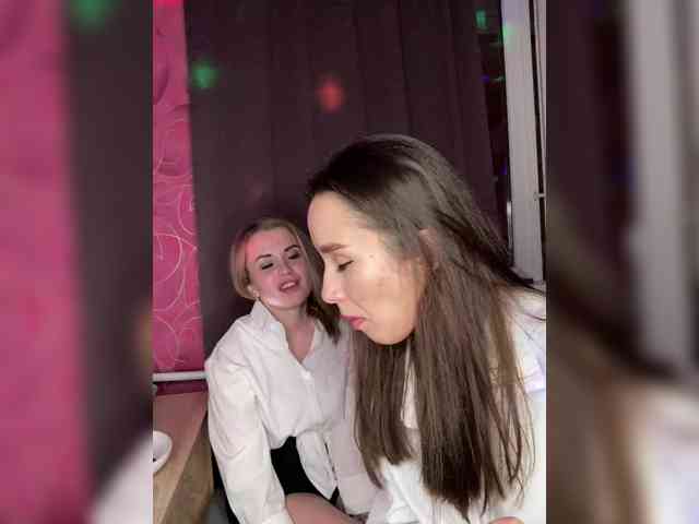 Queen-of-squirt webcam