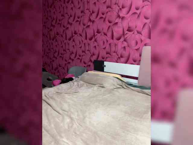 Queen-of-squirt webcam