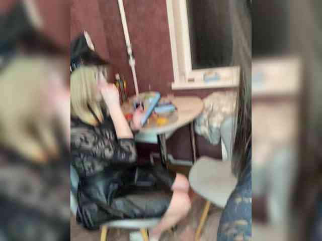 Queen-of-squirt webcam