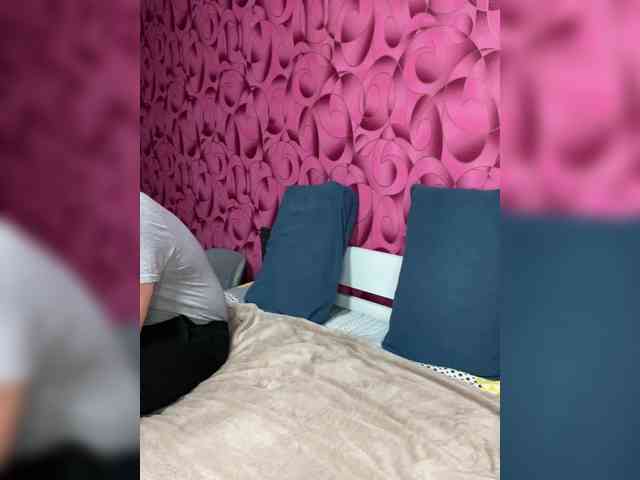 Queen-of-squirt webcam