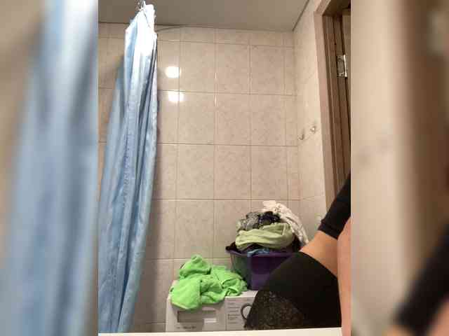 Queen-of-squirt webcam