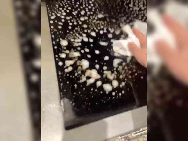 Queen-of-squirt webcam