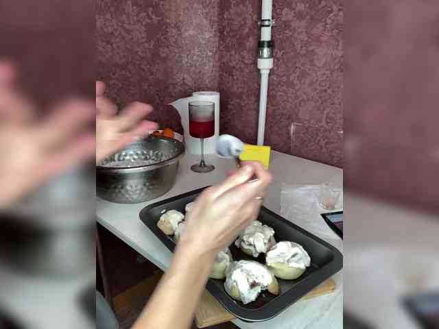 Queen-of-squirt webcam