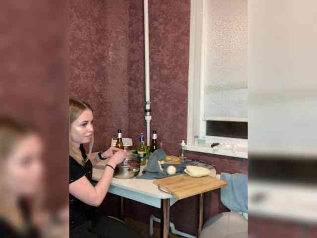 Queen-of-squirt webcam