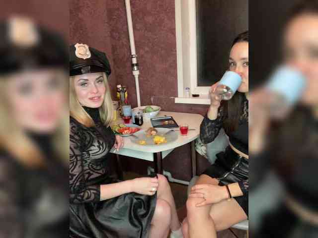 Queen-of-squirt webcam