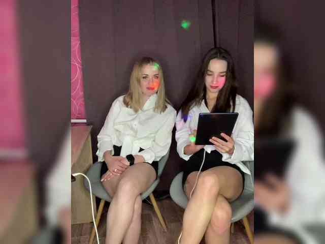 Queen-of-squirt webcam