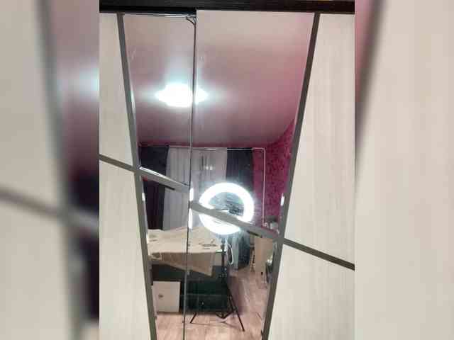 Queen-of-squirt webcam