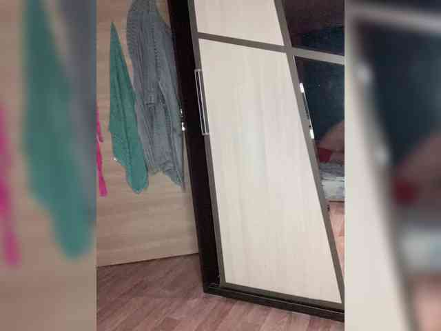 Queen-of-squirt webcam