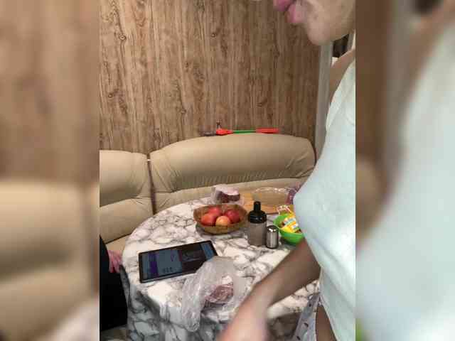 Queen-of-squirt webcam