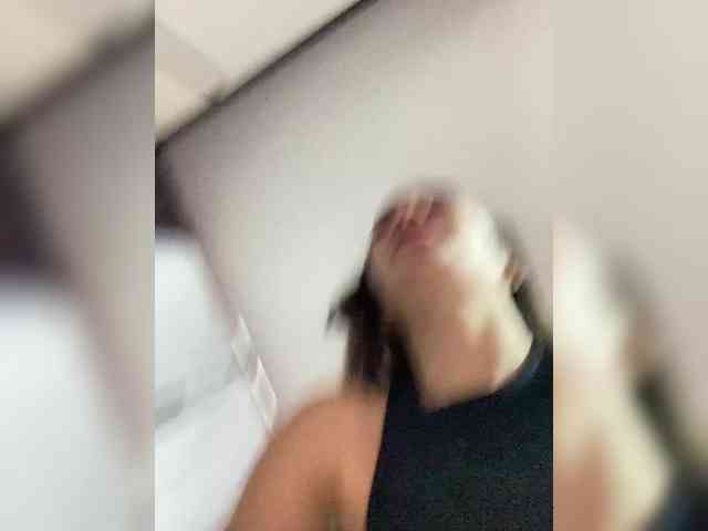 Queen-of-squirt webcam