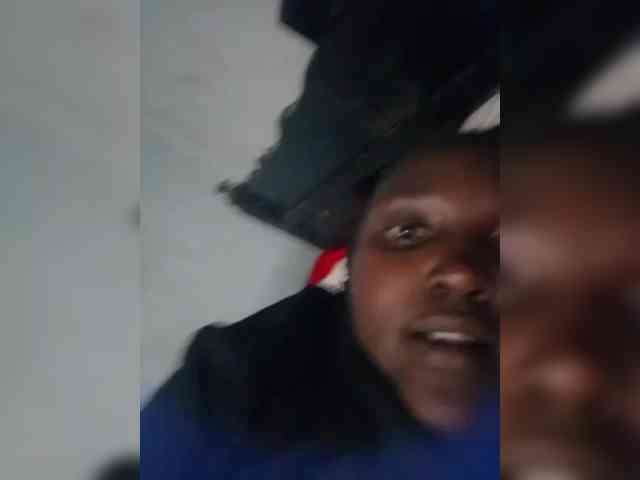 PetiteProvocateur webcam