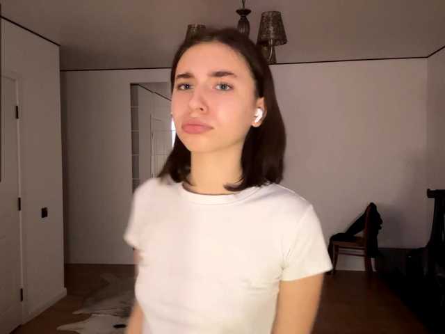 EvonneHeally's BongaCams show and profile