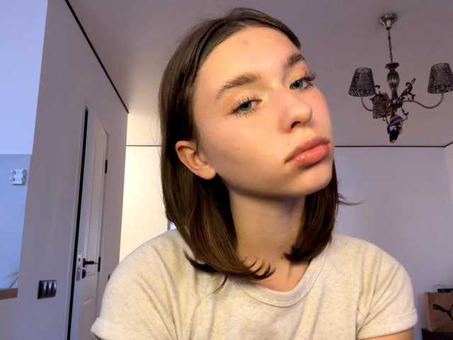 EvonneHeally's BongaCams show and profile